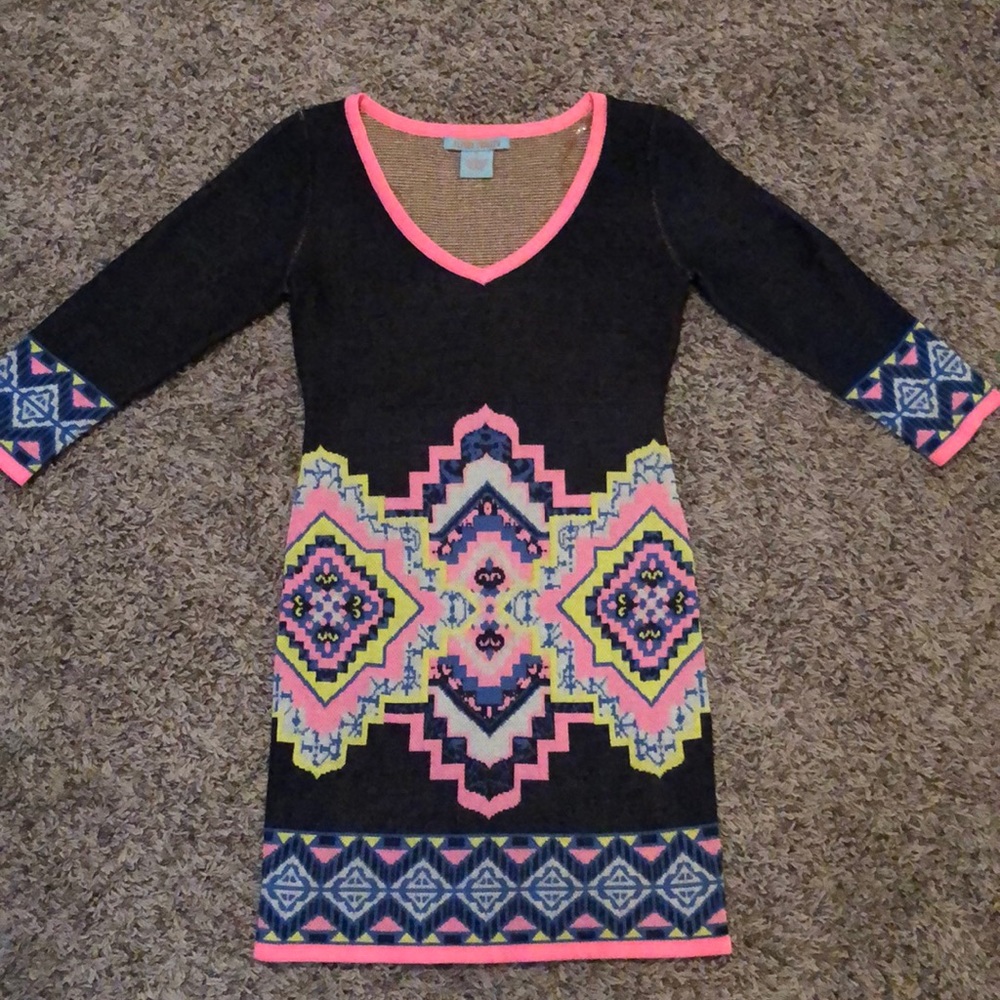 Bright colored tunic. Like new!